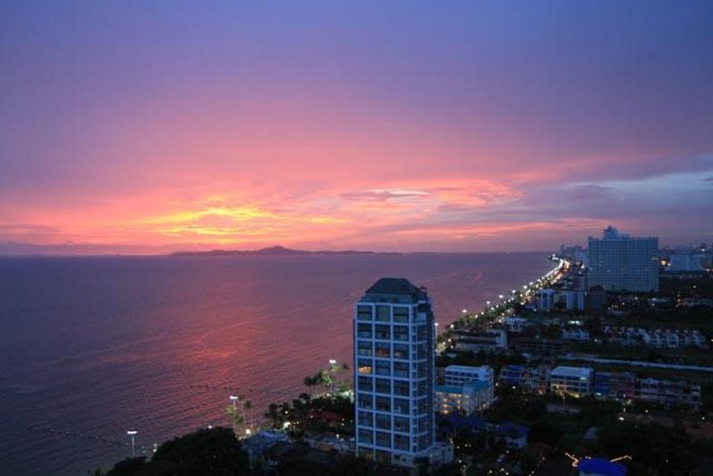 Lpn Park Beach Tour B Bãi biển Jomtien Ngoại thất bức ảnh